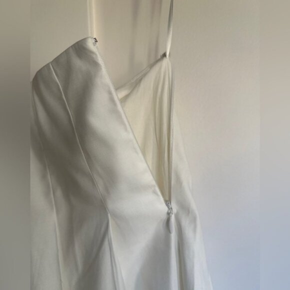 NEW Reformation Zinnia Low Waist Skirt in White | size 2 - Picture 9 of 13